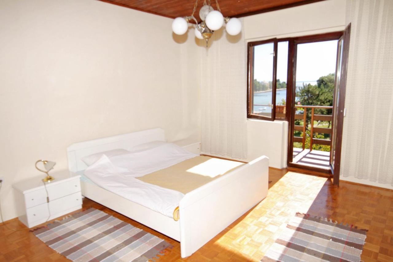 Apartments By The Sea Privlaka, Zadar - 666 Kültér fotó